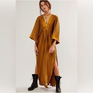 Jen’s Pirate Booty electric Shenandoah kimono dress in tabacco size small